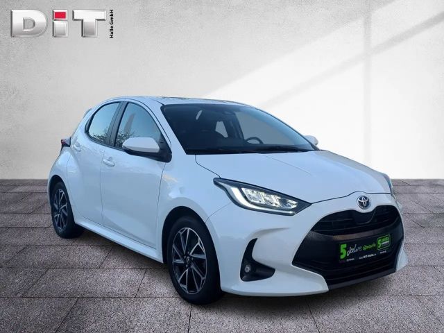 Toyota Yaris Hatchback Team D