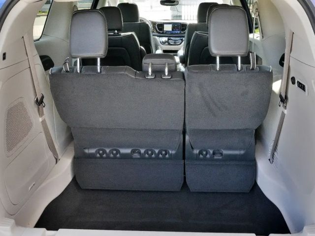 Chrysler Pacifica Limited