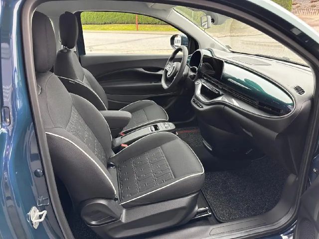 Fiat 500e Komfort Paket / Kamera / Allwetter
