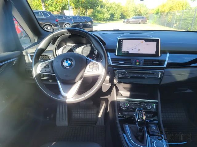 BMW 218 218d Active Tourer Sedan