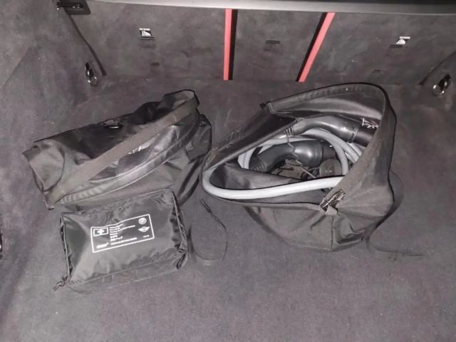 BMW M5 FROZEN DEEP GREY - BOWERS & WI