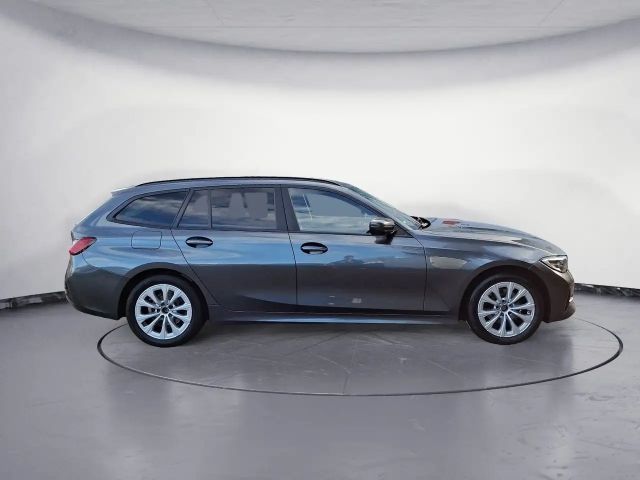 BMW 320 320d Touring xDrive