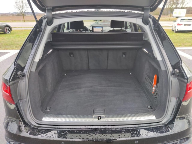 Audi A4 30 TDI Avant S-Tronic