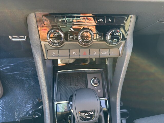 Skoda Karoq 2.0 TSI 4x4 Sportline