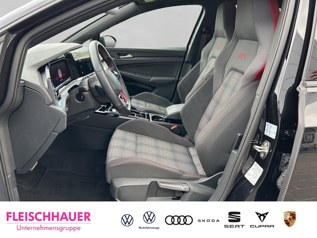 Volkswagen Golf 2.0 TSI DSG Golf VIII