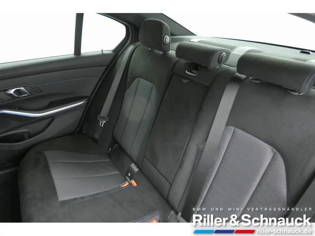 BMW 320 320d M-Sport Sedan xDrive