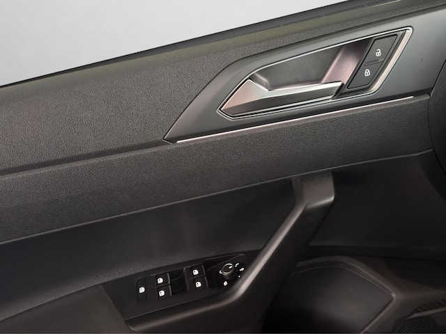 Volkswagen Polo 1.0 TSI DSG IQ.Drive R-Line