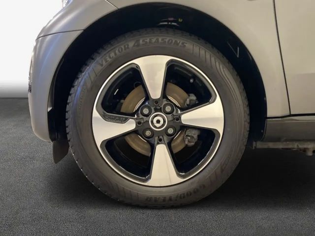 Smart EQ fortwo Cabrio Passion Premium