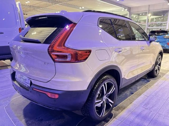 Volvo XC40 Dark Plus