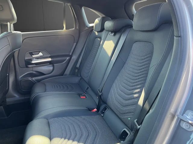 Mercedes-Benz GLA 180 Progressive