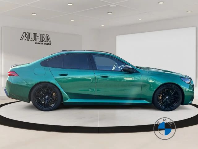 BMW M5 Sedan