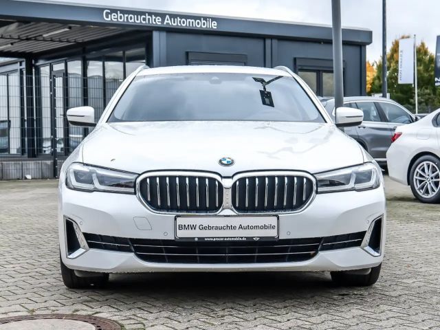 BMW 540 540d Luxury Line Touring xDrive