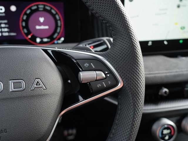 Skoda Superb 2.0 TDI Combi Sportline