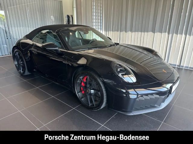 Porsche 992 Cabrio Carrera GTS