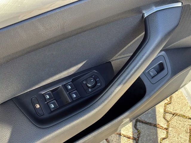 Volkswagen Passat 1.5 TSI DSG Variant