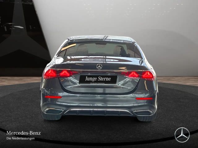 Mercedes-Benz E 200 AMG Line Sedan