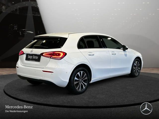 Mercedes-Benz A 180 A 180 d Style