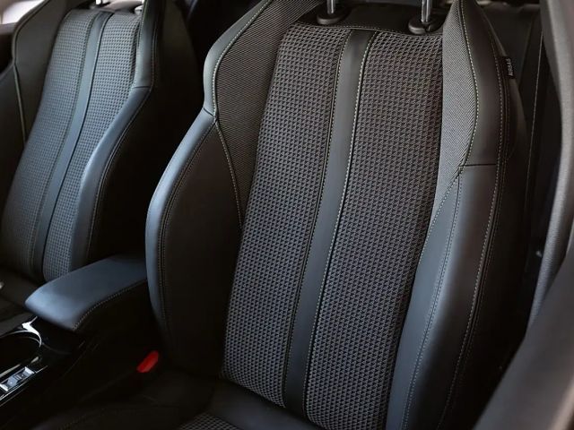 Peugeot E-208 GT-Line