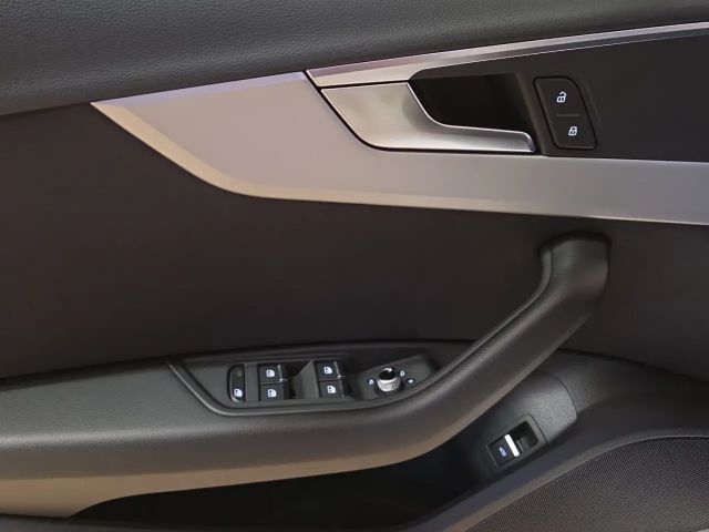 Audi A4 35 TFSI Avant S-Line S-Tronic