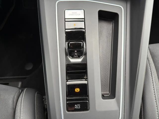 Volkswagen Golf DSG Life Variant