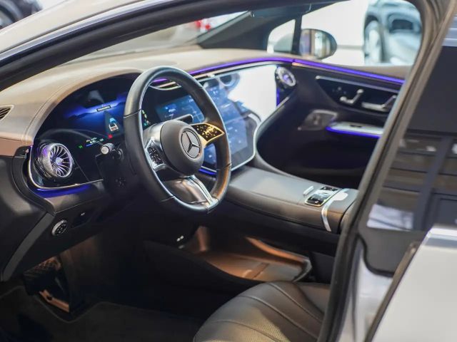 Mercedes-Benz EQE 300 Electric Art Sedan