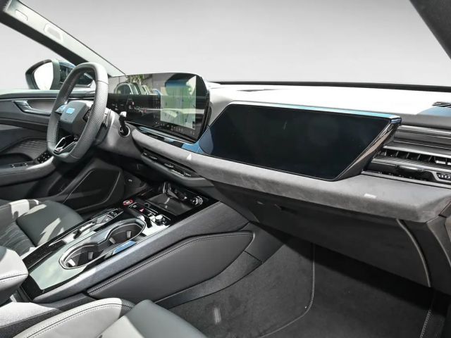 Audi A6 Avant Quattro S-Tronic