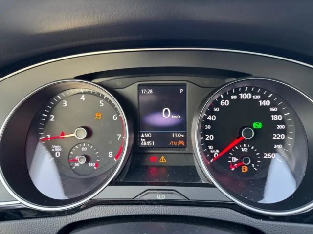 Volkswagen Passat 1.5 TSI Business DSG Variant
