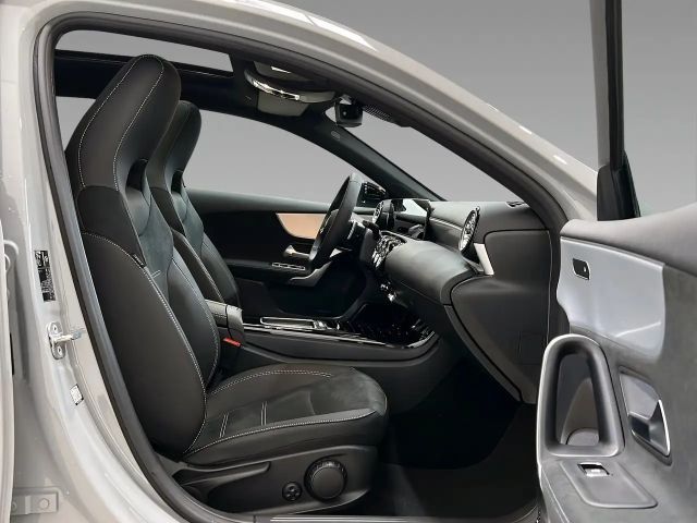 Mercedes-Benz A 250 4MATIC AMG Line