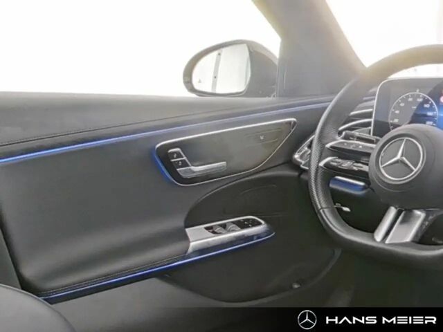 Mercedes-Benz E 220 AMG Line E 220 d Sedan