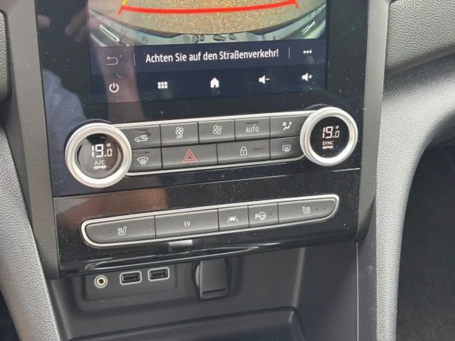 Renault Megane Hybrid Techno