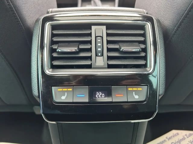 Skoda Superb 2.0 TDI Combi Style Style