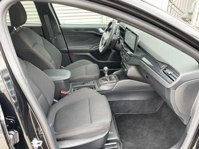 Ford Focus ST Line Wagon