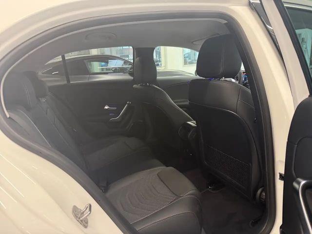 Mercedes-Benz A 180 Hatchback