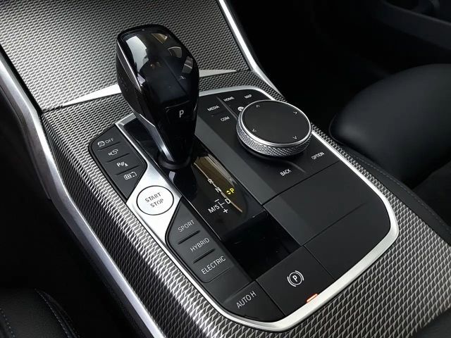 BMW 330 330e M-Sport Touring