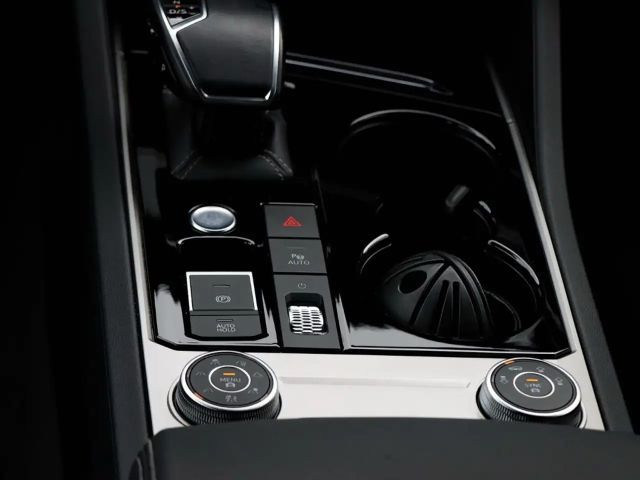 Volkswagen Touareg 3.0 V6 TSI 4Motion R-Line