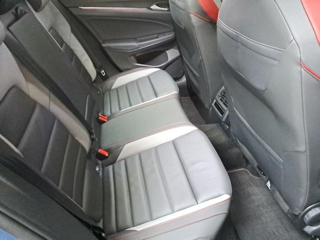 Volkswagen Golf 2.0 TSI DSG GTI