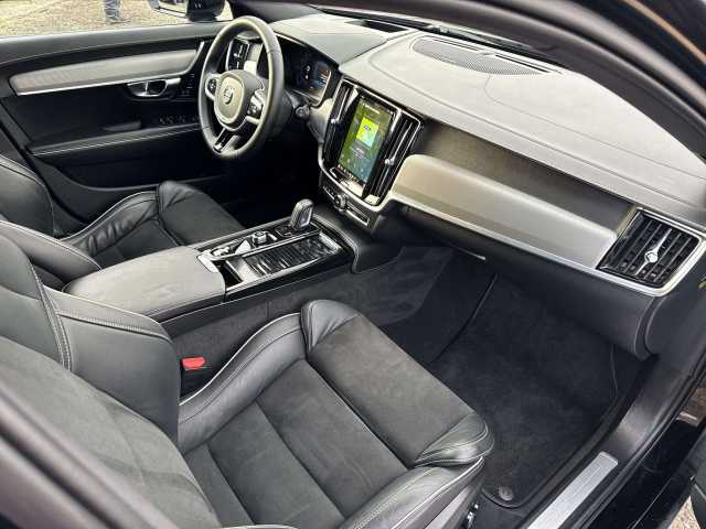 Volvo V90 AWD R-Design Recharge