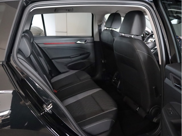 Volkswagen Golf 1.5 eTSI DSG Golf VIII Variant