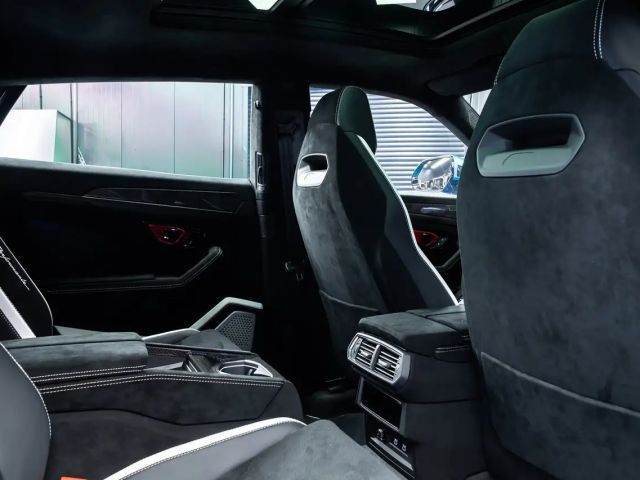 Lamborghini Urus Performante