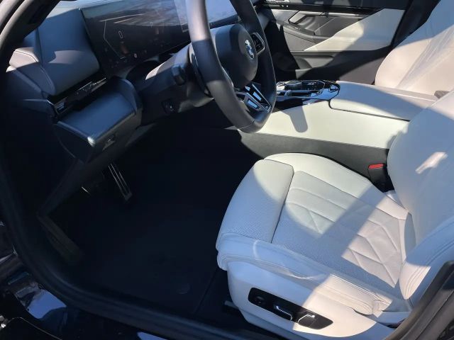 BMW 540 540d M-Sport Touring xDrive