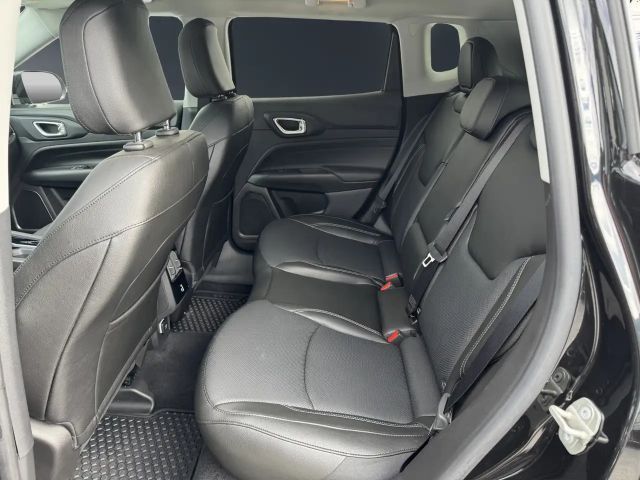 Jeep Compass 4xe Summit