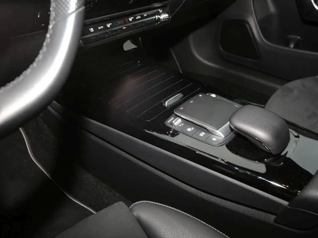 Mercedes-Benz CLA 180 AMG Line Shooting Brake