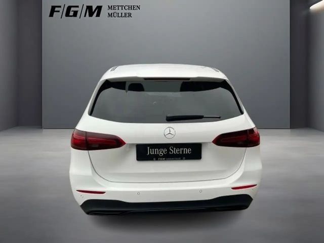 Mercedes-Benz B 220 4MATIC Progressive Sedan