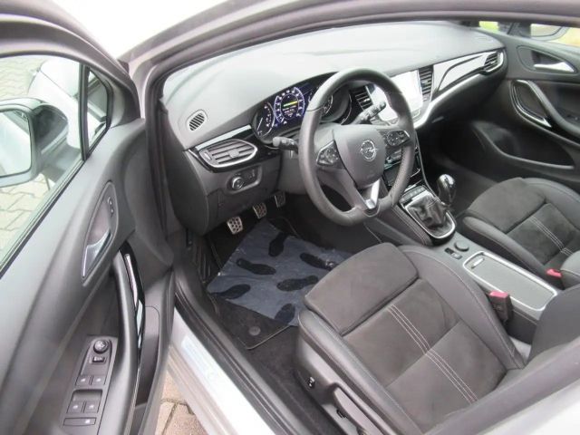 Opel Astra Sports Tourer Ultimate