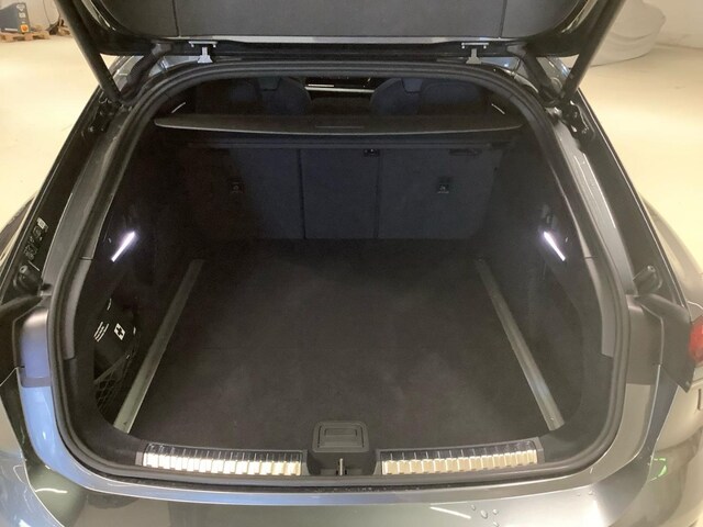 Audi A6 Avant Quattro S-Tronic