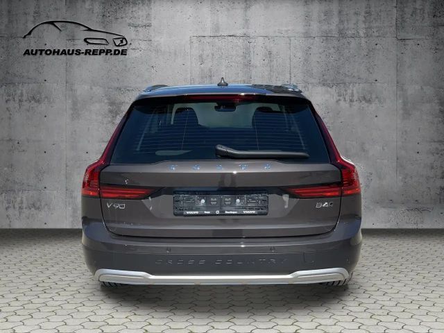 Volvo V90 Cross Country AWD Plus