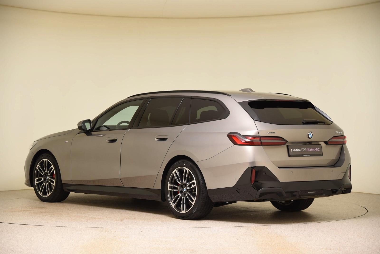 BMW 540 540d M-Sport Touring xDrive