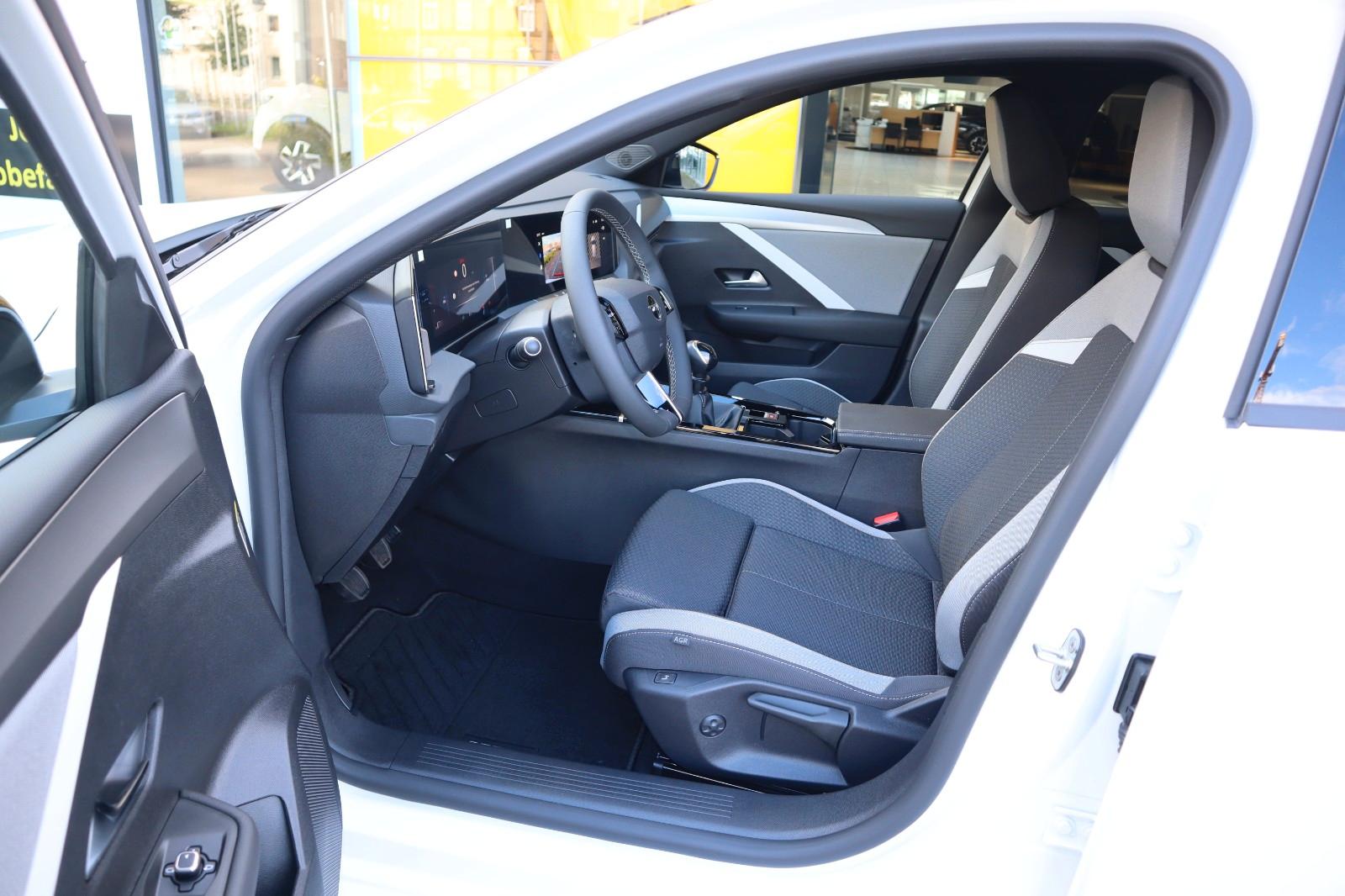 Opel Astra 1.2 Turbo Edition Sports Tourer