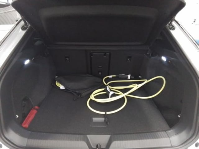 Volkswagen ID.4 Sonderleasing! AHK Pano HUD Harman Matrix