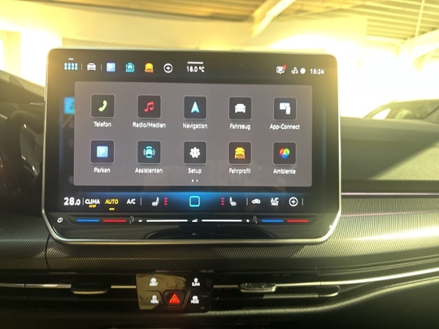 Volkswagen Golf 1.5 eTSI DSG Golf VIII